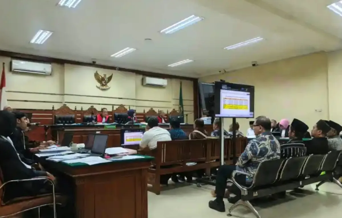 Kepala Dinas Pendidikan (Kadindik) Jawa Timur, Aries Agung Paewai, jadi saksi kasus korupsi dana hibah pokir. (Insani/Jurnas.net)