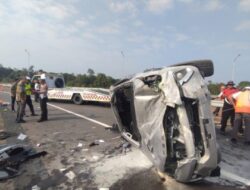 Mobil Rombongan KONI Ogan Hilir Kecelakaan di Tol