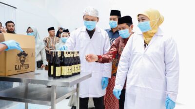 Resmikan Pabrik Milik Ponpes di Malang, Khofifah: Penguatan Dakwah dan Jihad Bil-Maal