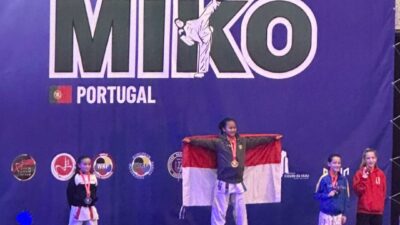 Wakili Indonesia, Siswi Banyuwangi Raih Dua Emas Juara Karate Dunia di Portugal