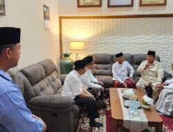 Kampanye Perdana 2024 Sowan ke Ponpes Genggong, Prabowo Siap Mati Bela Negara