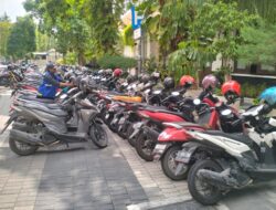 Soal PAD Bocor, Bukti Eri Cahyadi Tak Mampu Kendalikan Parkir Liar di Surabaya