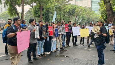 Tolak RUU Penyiaran, Jurnalis di Medan Sambangi Kantor DPRD Sumut