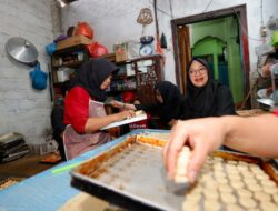 Berdayakan ODGJ, Usaha Kue Kacang di Banyuwangi Beromset Rp200 Juta