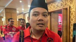 Khofifah Pecundangi Risma, Fuad: Itu Survei Lama Diputar Sampai Sekarang