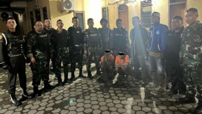 Patroli Gabungan Amankan Dua Pemuda dengan Senjata Tajam