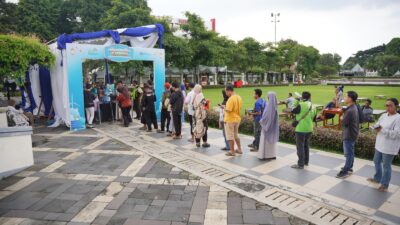 PLN Salurkan Ribuan Paket Sembako di Surabaya Untuk Dukung Ketahanan Pangan