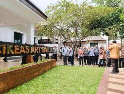 SBY Tunjukkan 350 Karya Lukis dan Rencana Album Musik ke Kemenparekraf