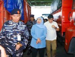 Bantuan Logistik Besar-Besaran Dikirim ke Pulau Bawean Akibat Cuaca Buruk